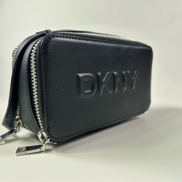 Women’s NEW DKNY Carter Logo Camera Crossbody Bag - Picture 7 of 12